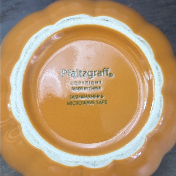 Pfaltzgraff Lidded Pumpkin,high glaze ceramic,dishwasher/microwave safe,Fall - Picture 5 of 5
